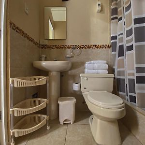Habitación Estándar con 2 Camas Individuales